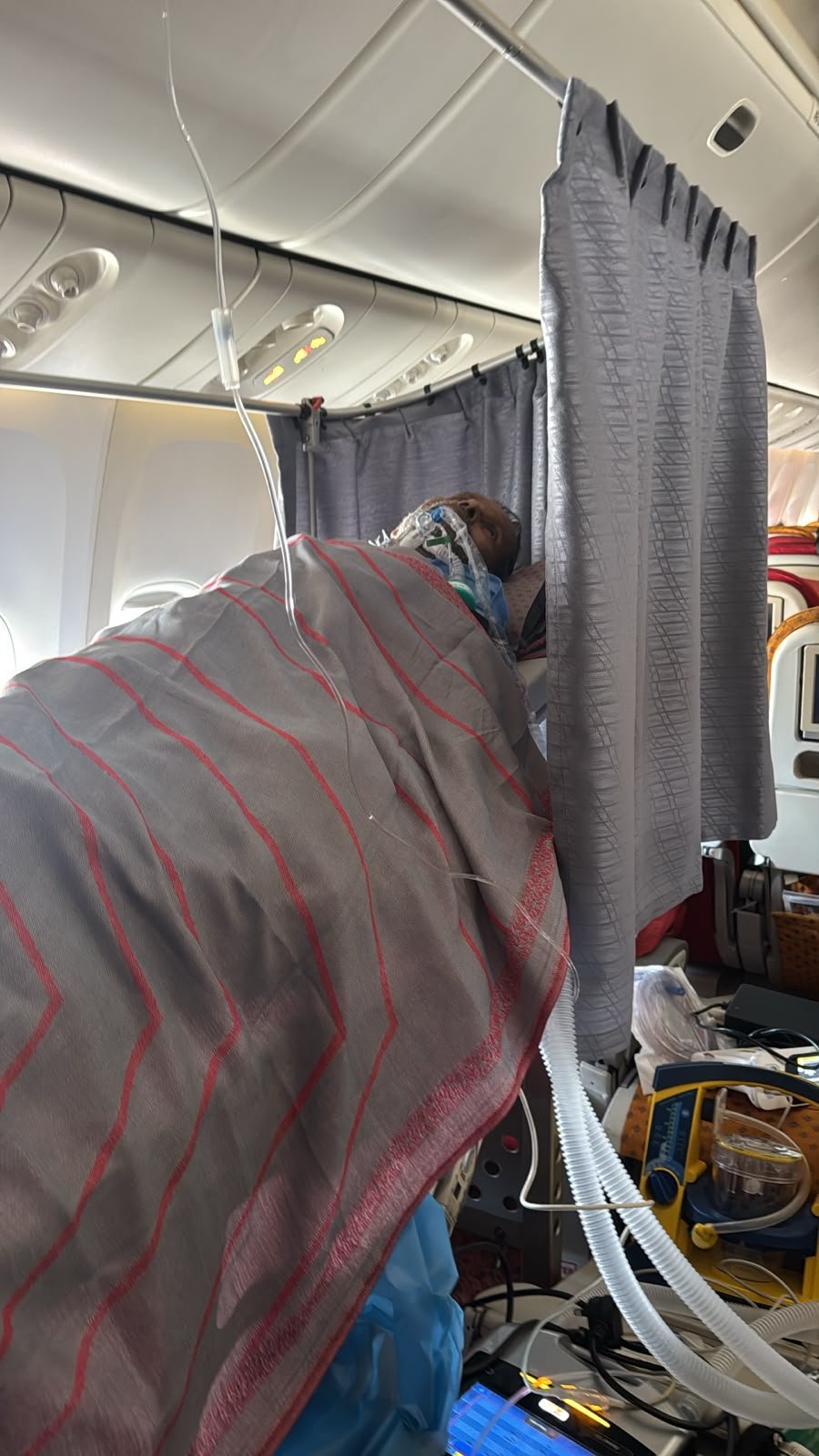 Sensitive neonatal medical transportation visual